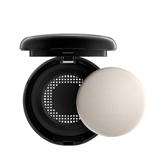 MAC Studio Tech Foundation Brand New in Box- NC44 - Picture 3 of 3